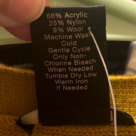 Ann Taylor tunic length cardigan sweater. Very soft material! Size small - Picture 6 of 8